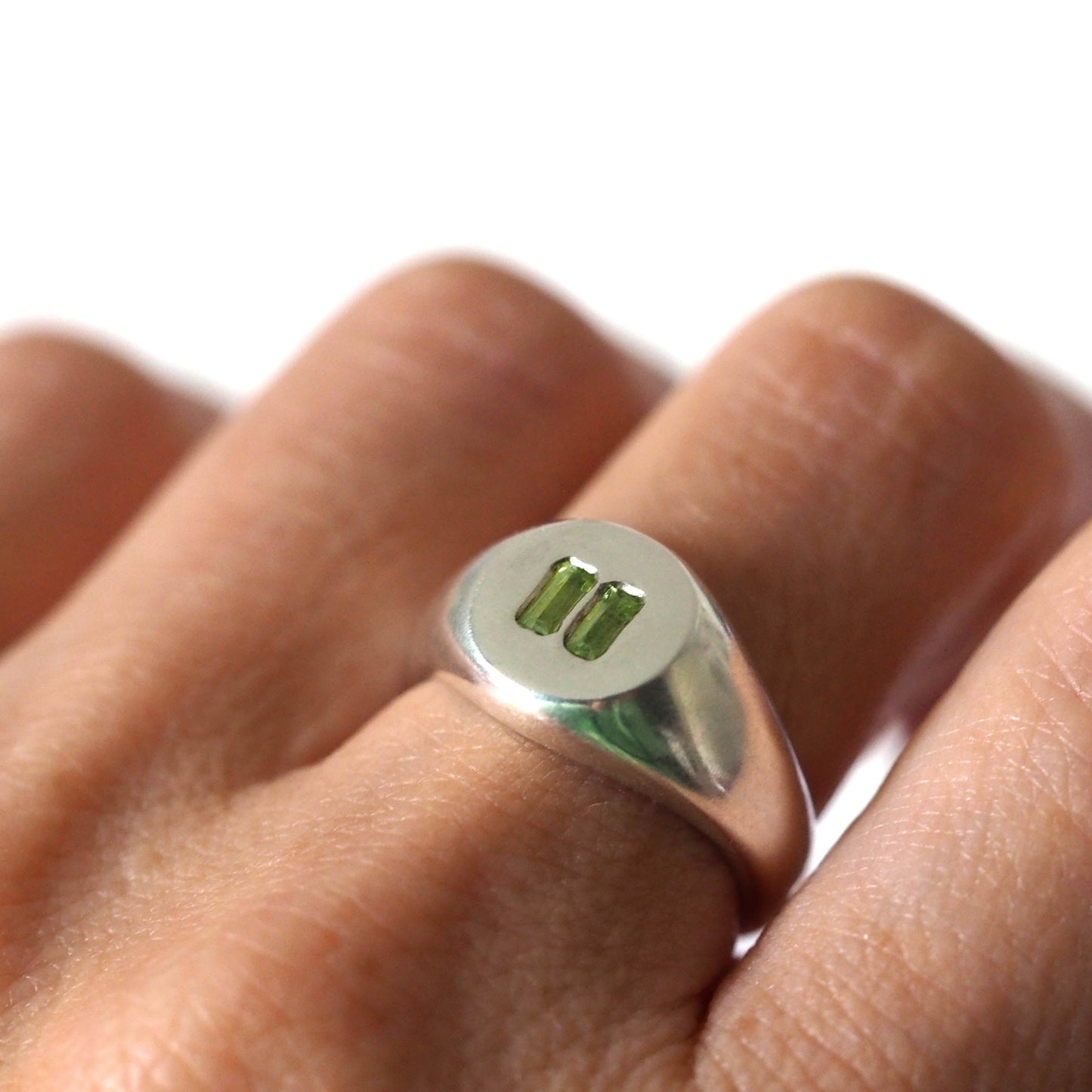 Pause Ring in Peridot