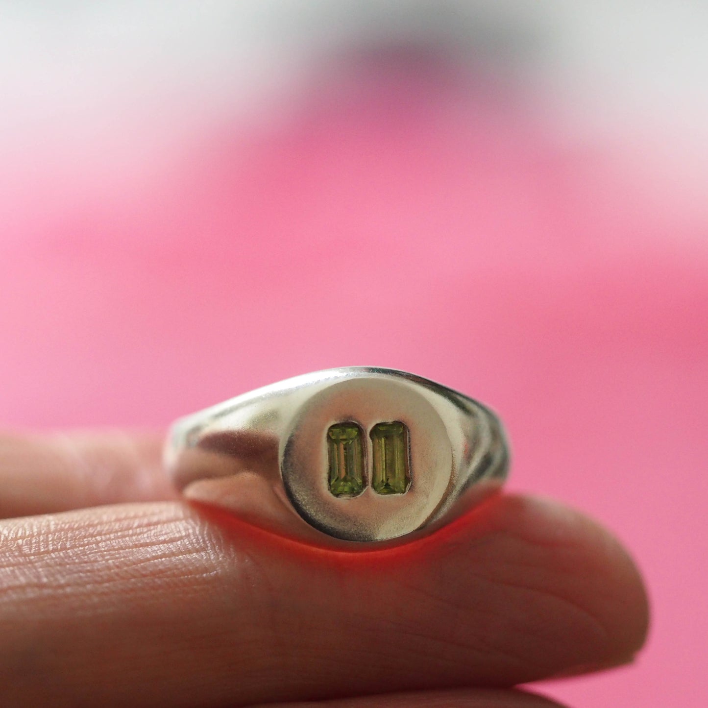 Pause Ring in Peridot