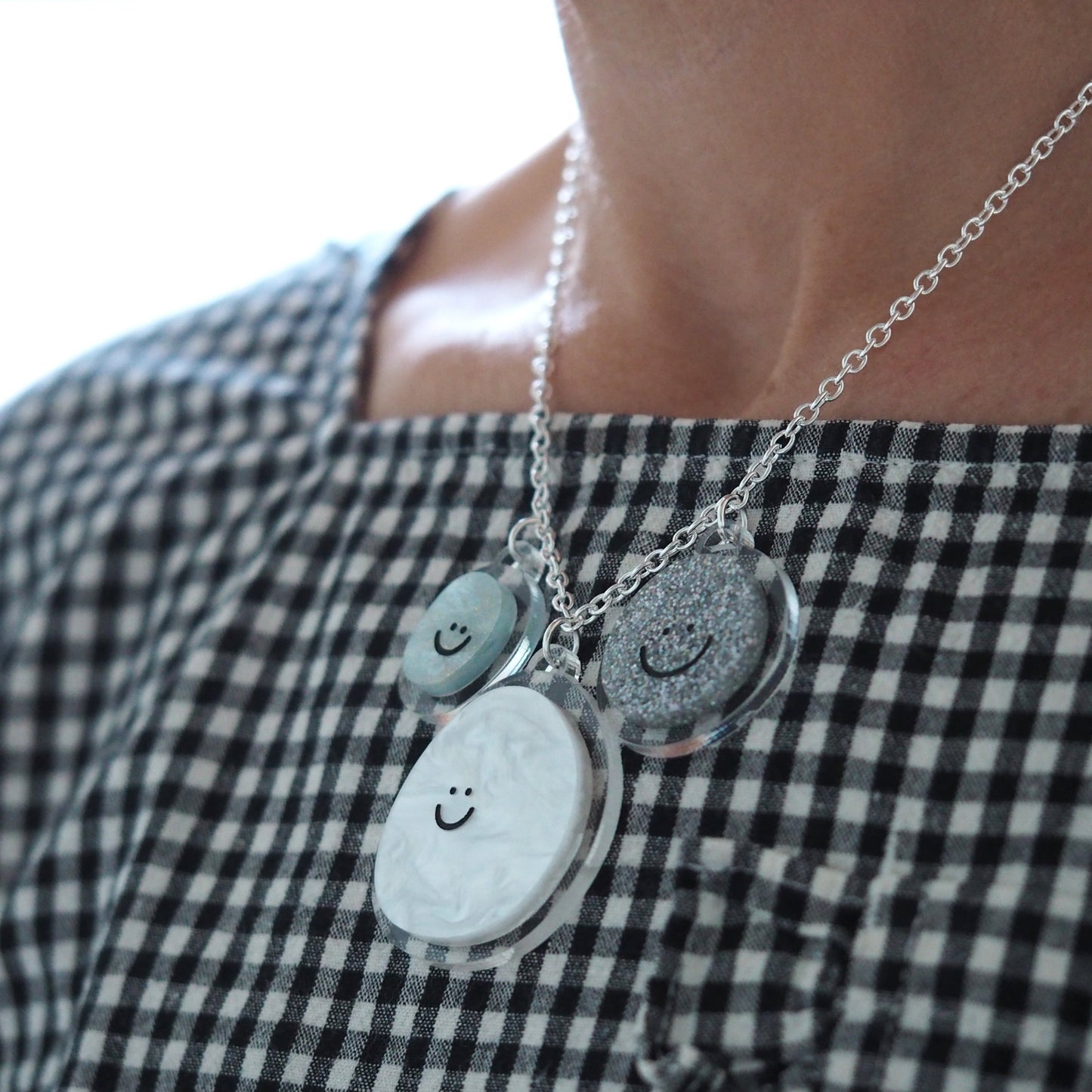 Happy Blob Necklace - Glittery whites