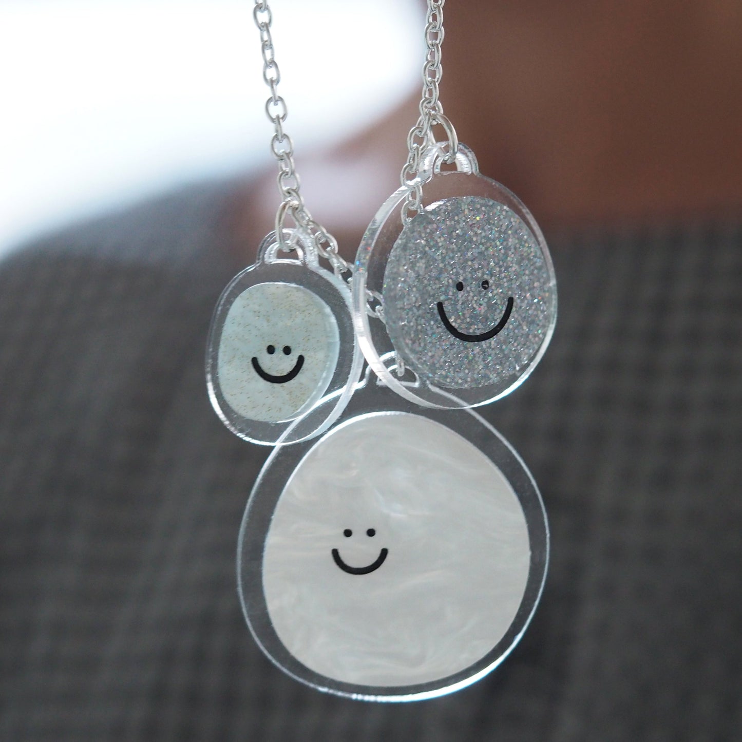 Happy Blob Necklace - Glittery whites