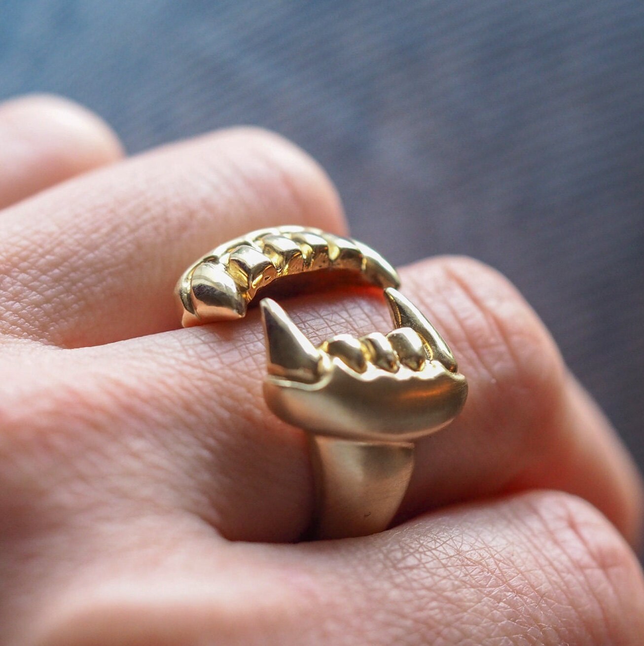 Fangs Ring Silver