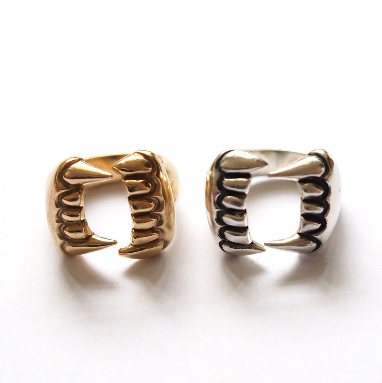 Fangs Ring Silver
