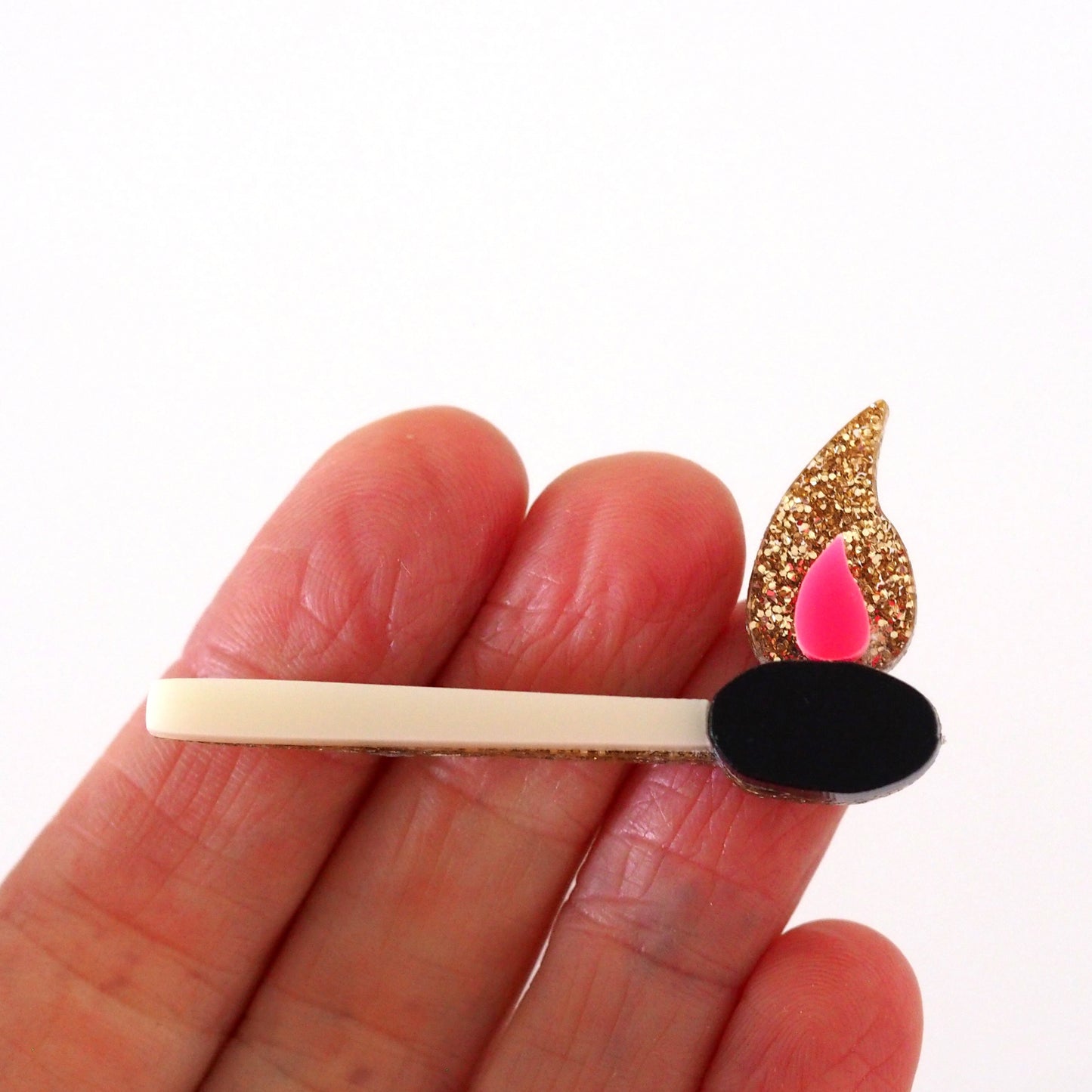 Match Glittery Brooch