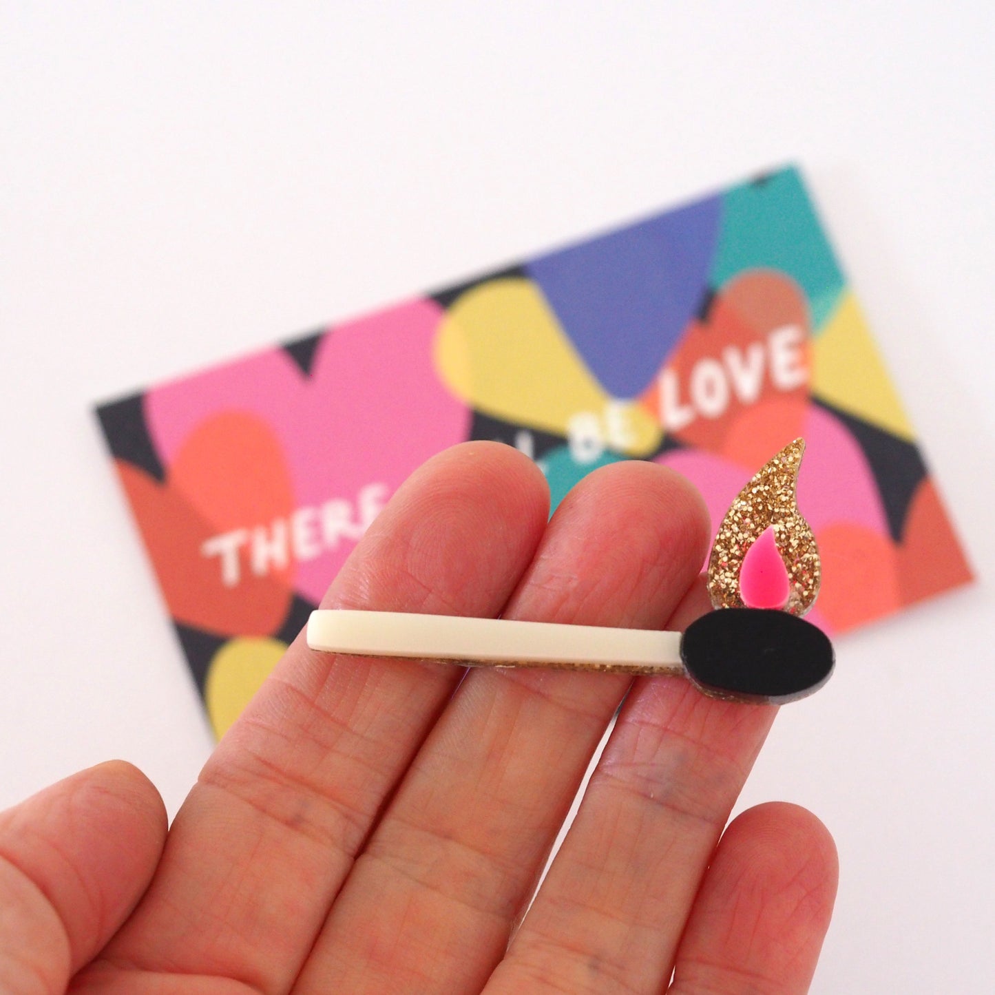 Match Glittery Brooch