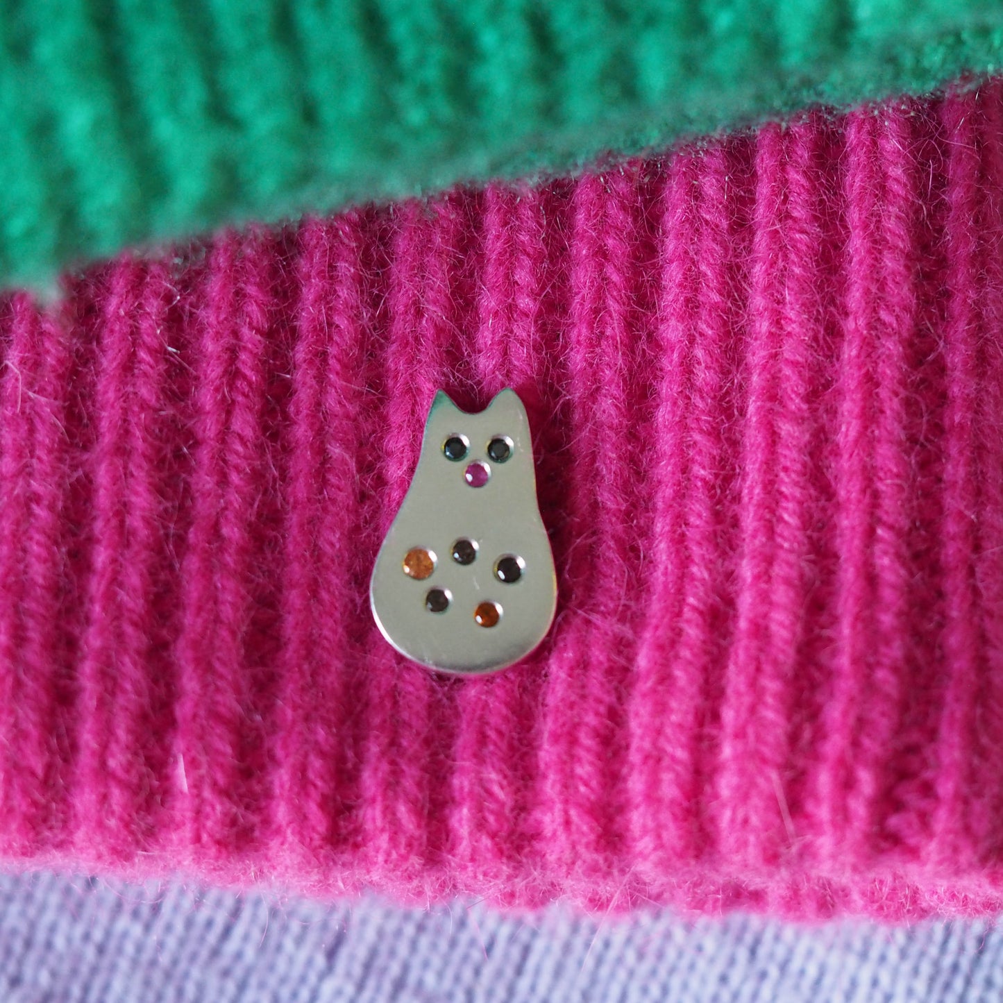 Wobble Cat Pin