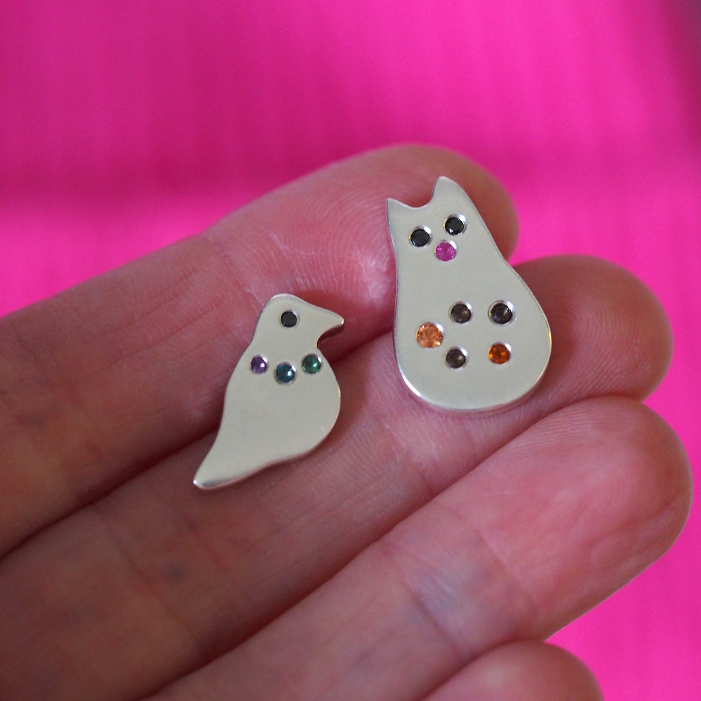 Wobble Cat Pin