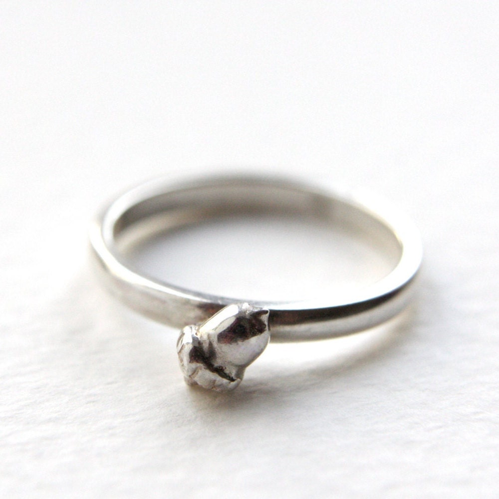 Tiny Acorn Ring - Sterling Silver